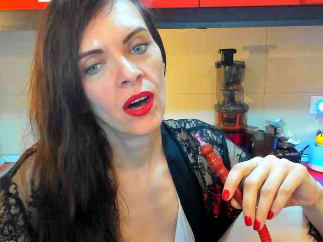SexQueen11 webcam