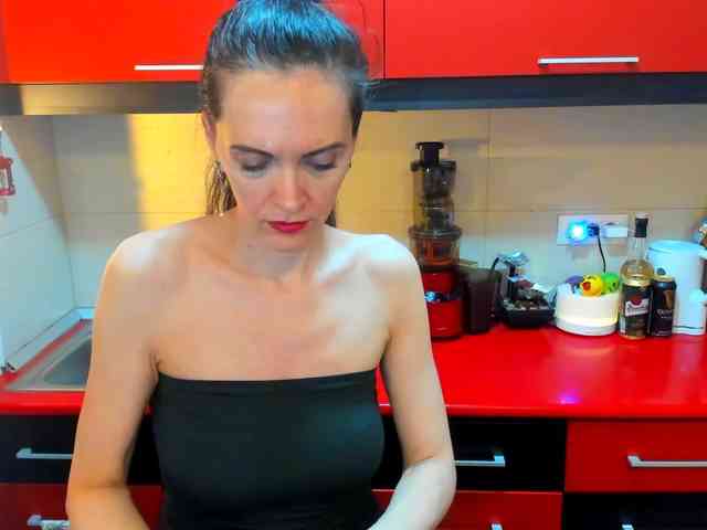 SexQueen11 webcam