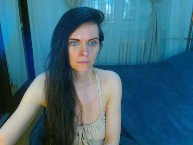 SexQueen11 webcam