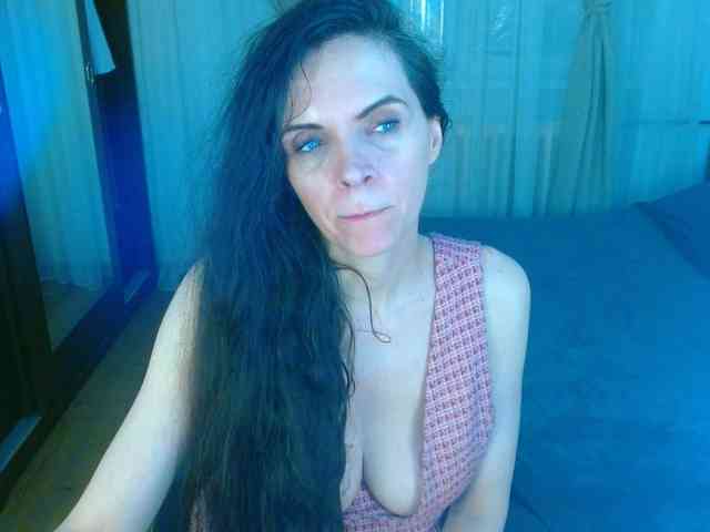 SexQueen11 webcam