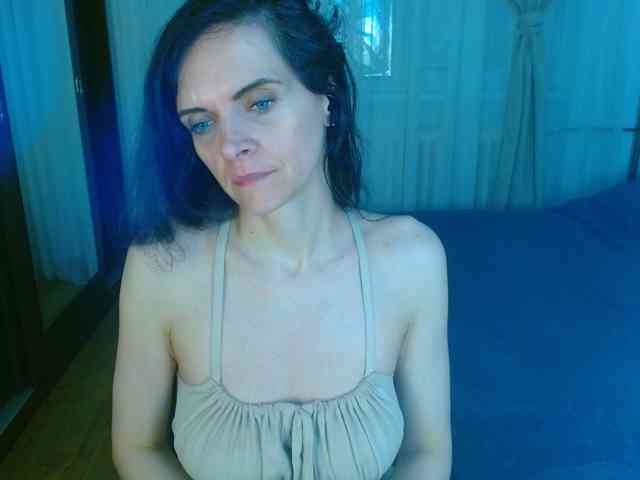 SexQueen11 webcam