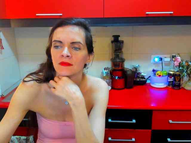 SexQueen11 webcam