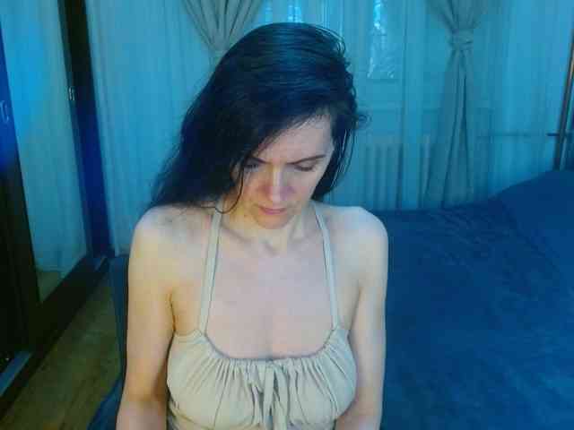 SexQueen11 webcam