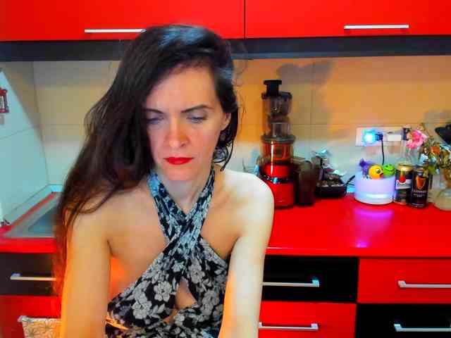 SexQueen11 webcam