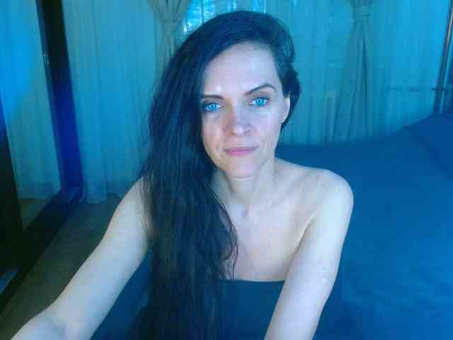 SexQueen11 webcam