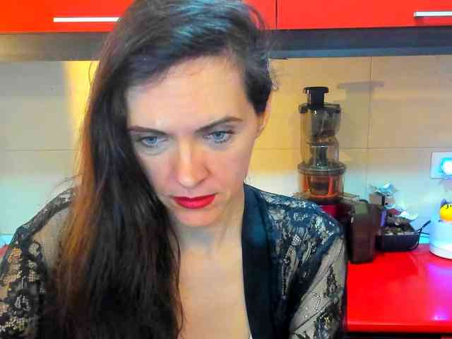 SexQueen11 webcam