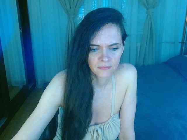 SexQueen11 webcam