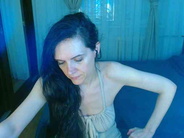SexQueen11 webcam