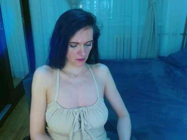 SexQueen11 webcam