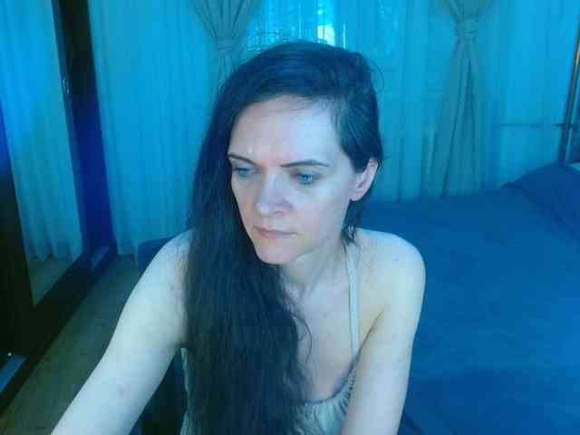 SexQueen11 webcam