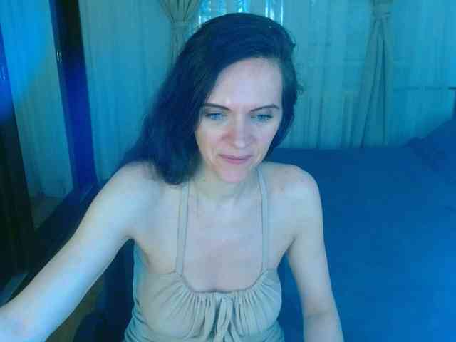 SexQueen11 webcam