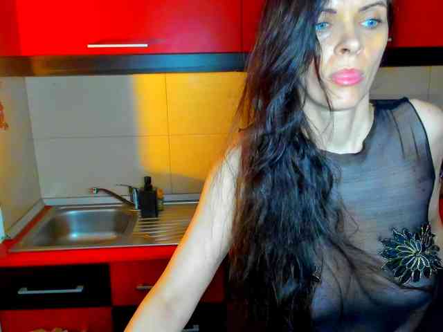 SexQueen11 webcam