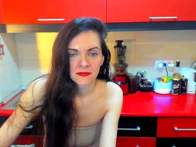 SexQueen11 webcam