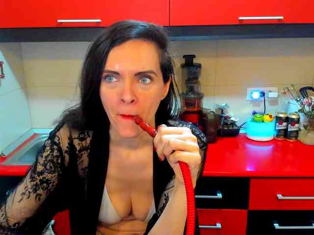 SexQueen11 webcam