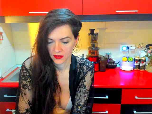 SexQueen11 webcam