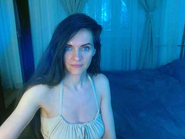 SexQueen11 webcam
