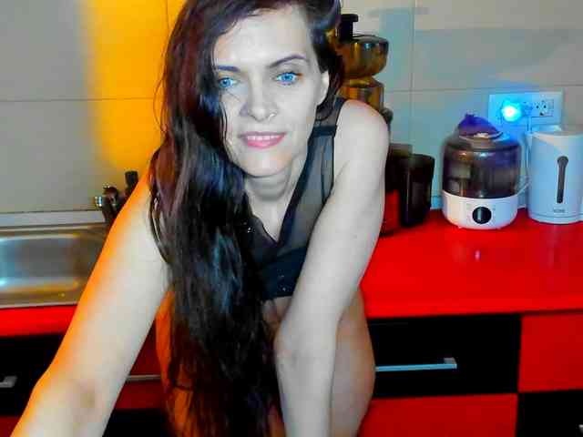 SexQueen11 webcam