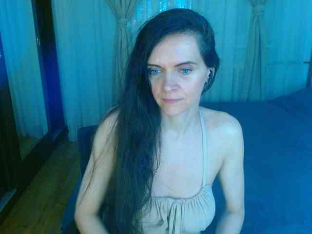 SexQueen11 webcam