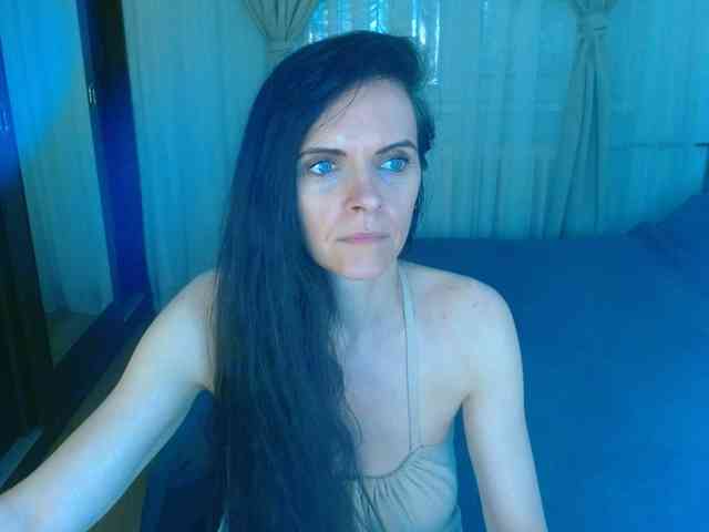 SexQueen11 webcam