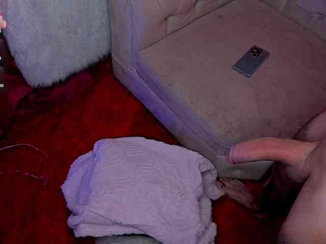 naughtygirls1 webcam