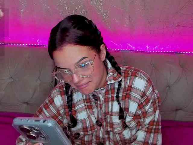 naughtygirls1 webcam