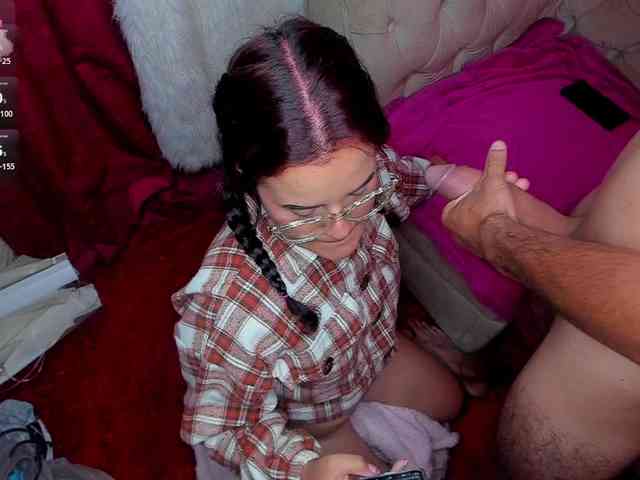 naughtygirls1 webcam