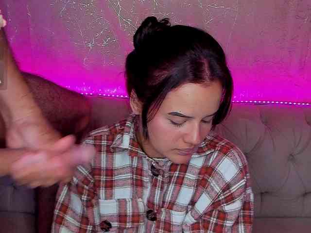 naughtygirls1 webcam