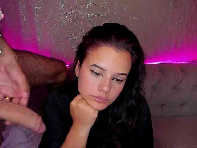 naughtygirls1 webcam