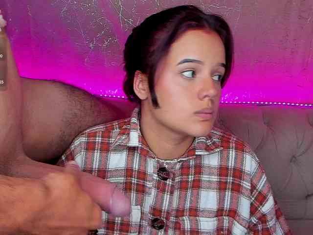 naughtygirls1 webcam