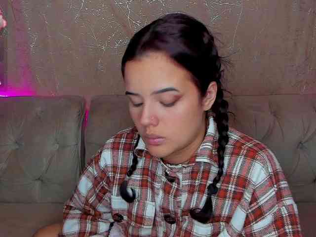 naughtygirls1 webcam