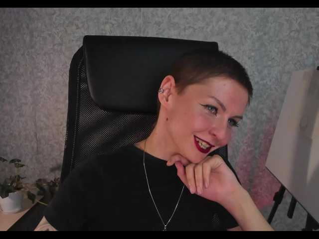 -yeshka-'s BongaCams show and profile