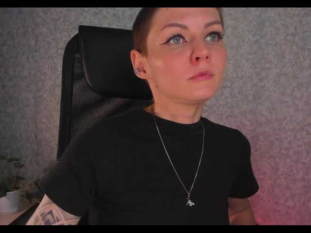 -yeshka-'s BongaCams show and profile