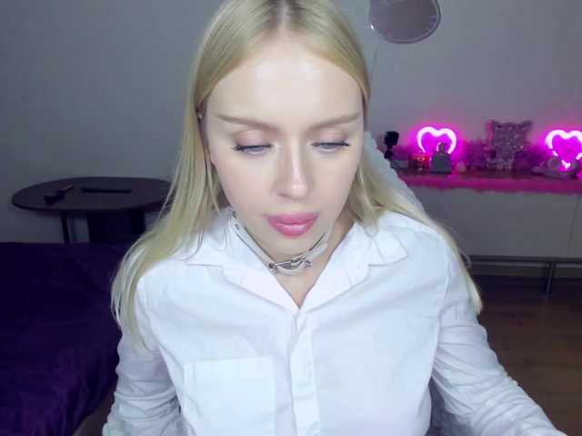  MindyKally chat room