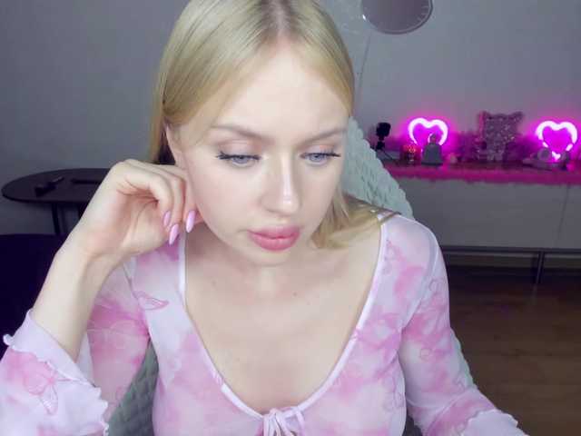  MindyKally chat room