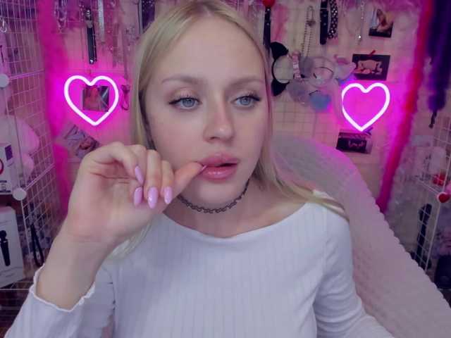  MindyKally chat room