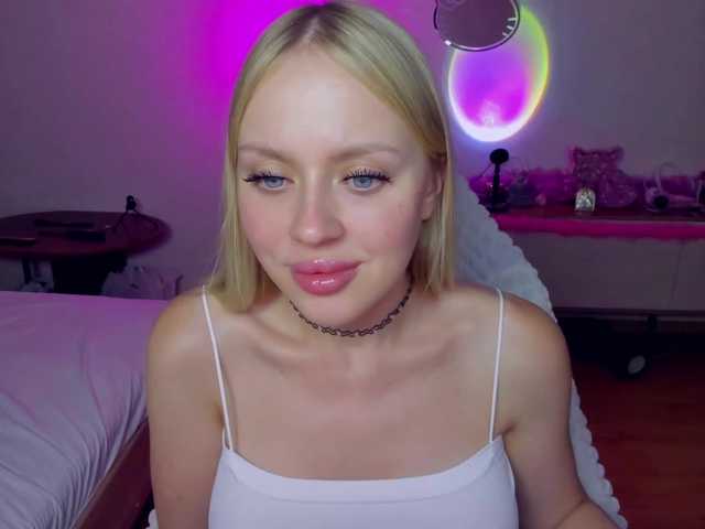  MindyKally chat room