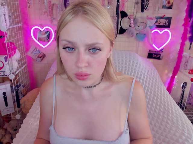  MindyKally chat room