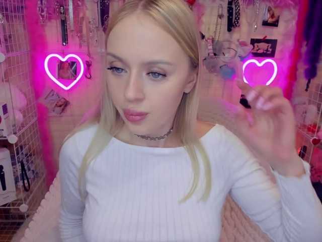  MindyKally chat room