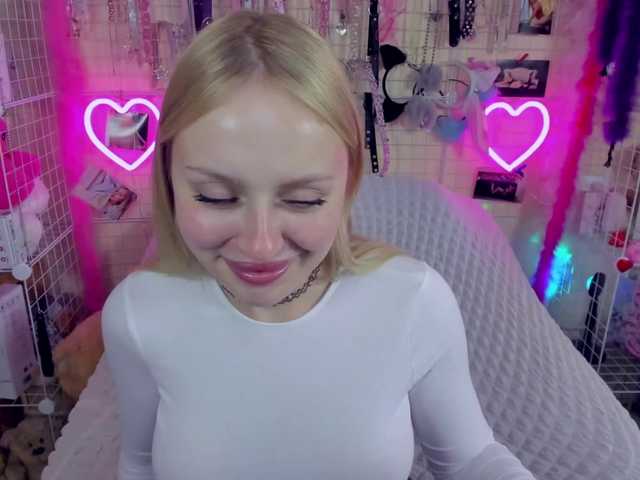  MindyKally chat room