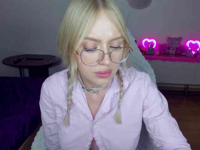 MindyKally