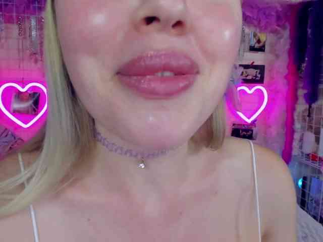MindyKally Live Webcam on BongaCams