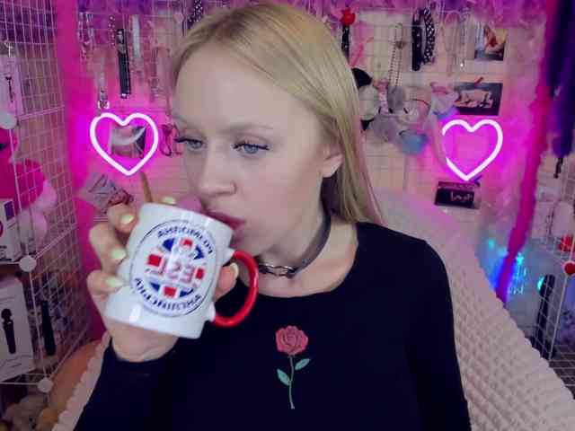 free nude chat MindyKally