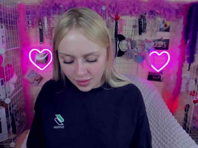 MindyKally webcam