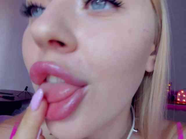 random chat video MindyKally
