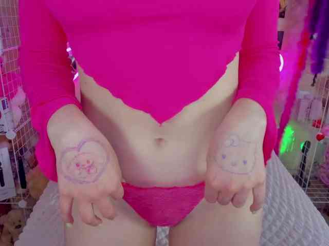 MindyKally webcam