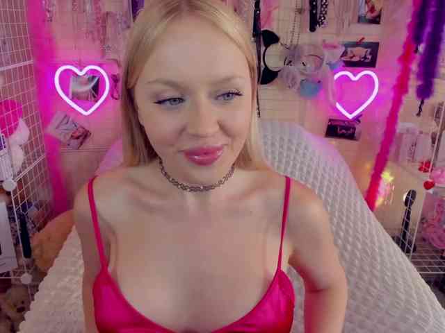 MindyKally webcam