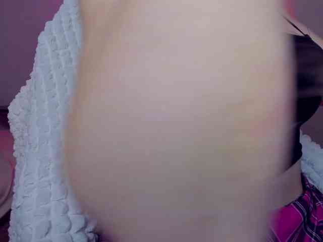 MindyKally webcam