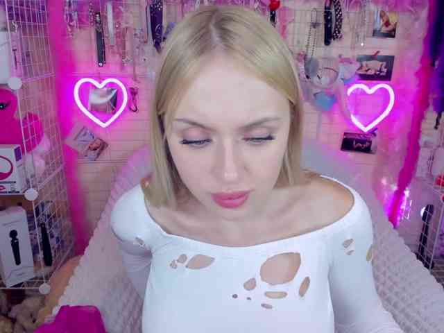 MindyKally Live Webcam on BongaCams