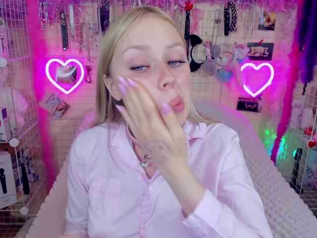 chat room adult MindyKally
