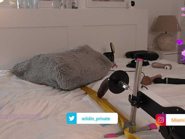 Emmababe's BongaCams show and profile